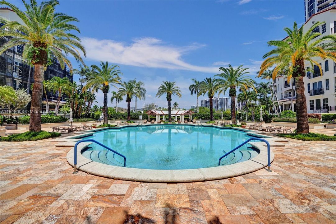 For Sale: $1,200,000 (3 beds, 2 baths, 1945 Square Feet)