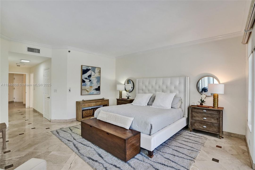 For Sale: $1,200,000 (3 beds, 2 baths, 1945 Square Feet)