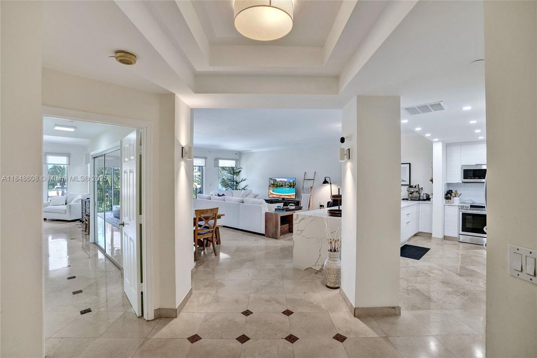 For Sale: $1,200,000 (3 beds, 2 baths, 1945 Square Feet)