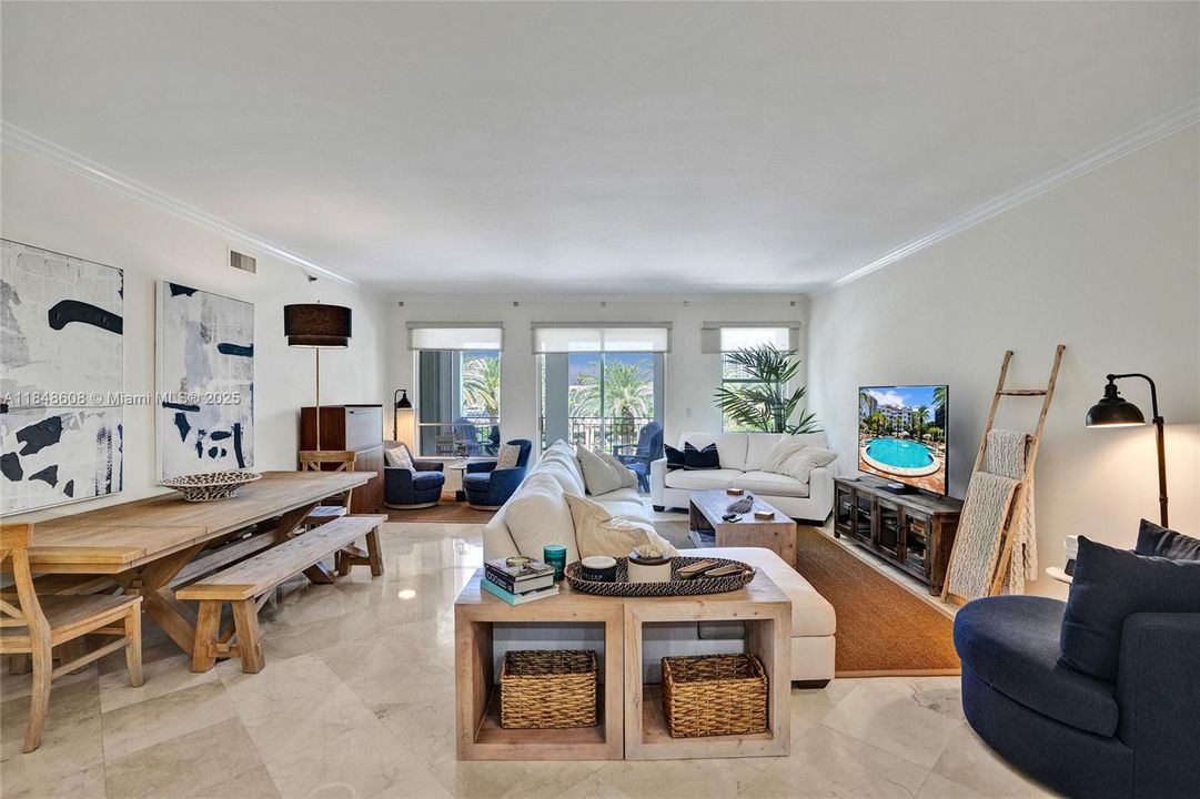 For Sale: $1,200,000 (3 beds, 2 baths, 1945 Square Feet)