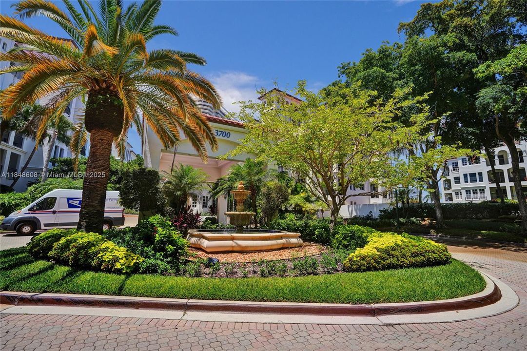 For Sale: $1,200,000 (3 beds, 2 baths, 1945 Square Feet)