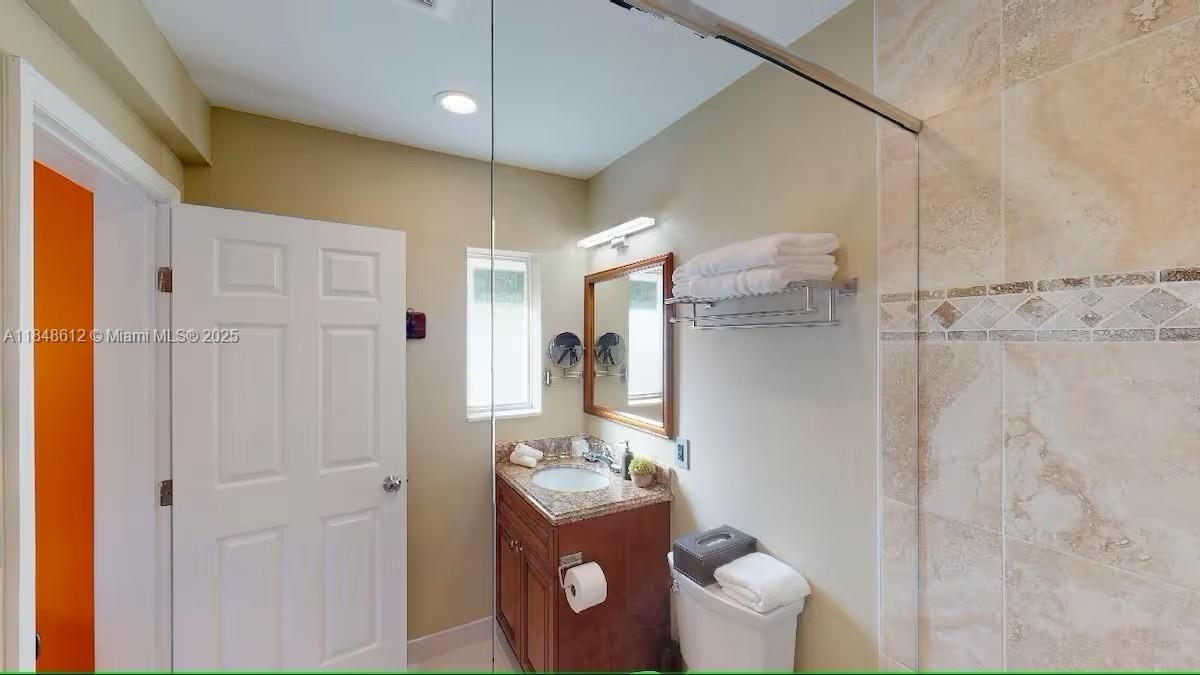 最近租的: $6,500 (5 贝兹, 4 浴室, 2390 平方英尺)