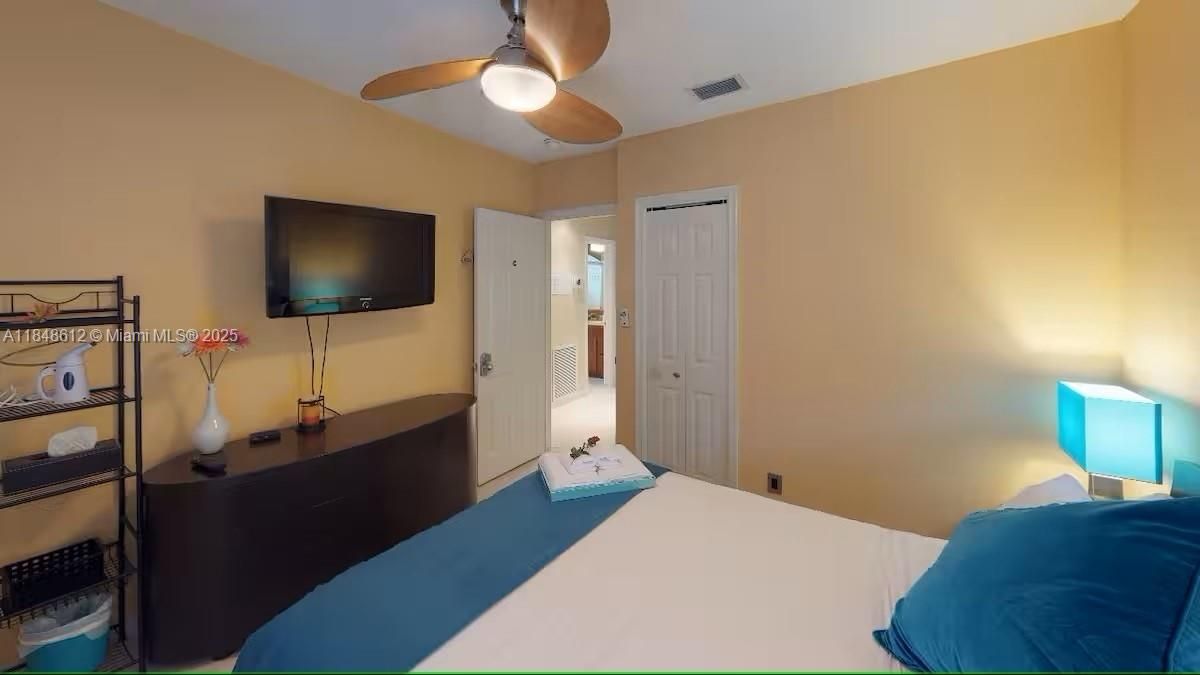 最近租的: $6,500 (5 贝兹, 4 浴室, 2390 平方英尺)