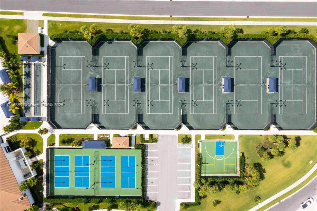 Other view Polo Trace Amenities | 4 Clay Tennis + 4 Pickelball Courts | Basket Ball Court
