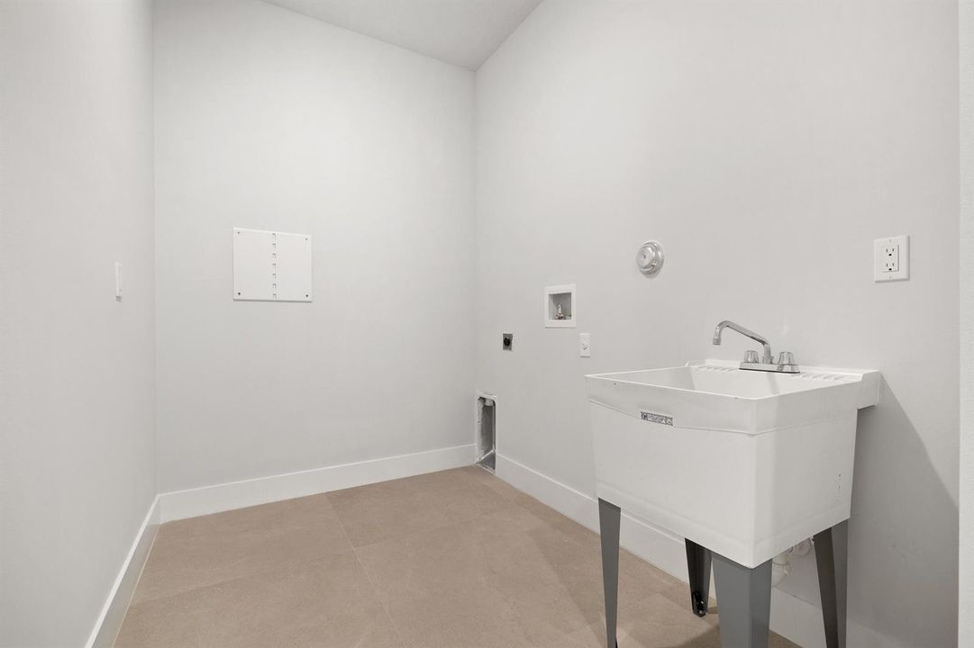 Laundry Room 2