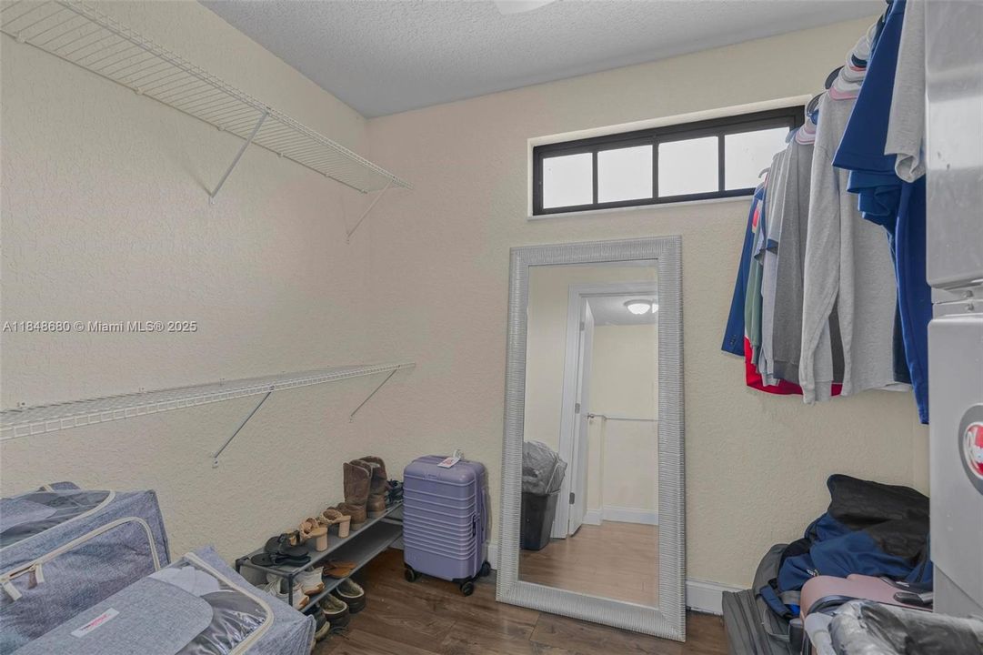 最近售出: $410,000 (2 贝兹, 2 浴室, 1109 平方英尺)