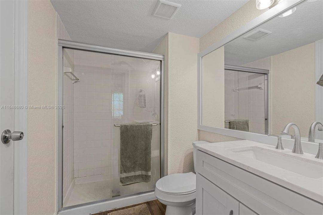 最近售出: $410,000 (2 贝兹, 2 浴室, 1109 平方英尺)