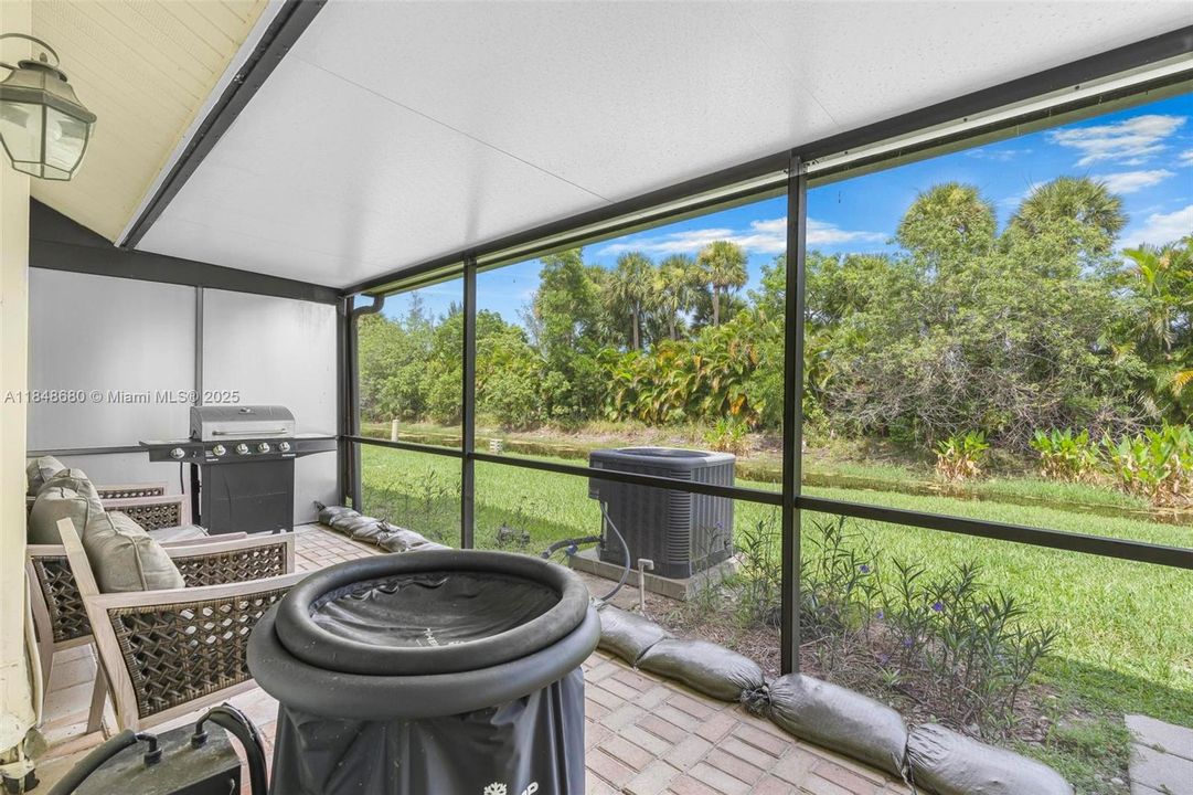 最近售出: $410,000 (2 贝兹, 2 浴室, 1109 平方英尺)