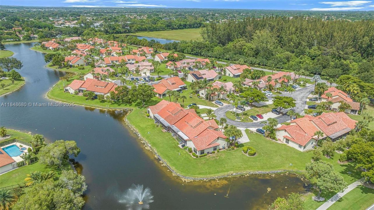 最近售出: $410,000 (2 贝兹, 2 浴室, 1109 平方英尺)