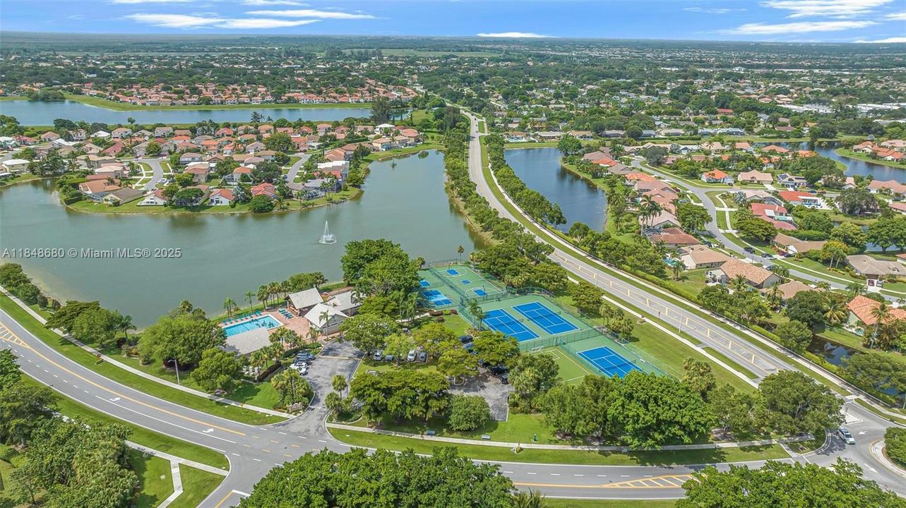 最近售出: $410,000 (2 贝兹, 2 浴室, 1109 平方英尺)