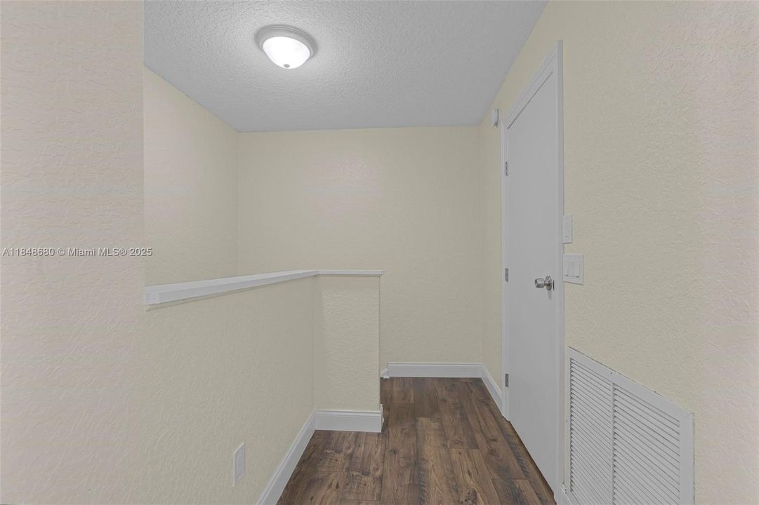 最近售出: $410,000 (2 贝兹, 2 浴室, 1109 平方英尺)