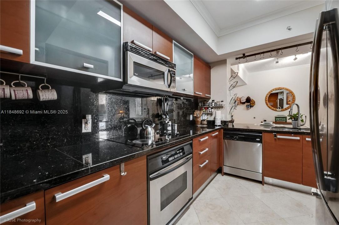 For Sale: $625,000 (3 beds, 2 baths, 1337 Square Feet)