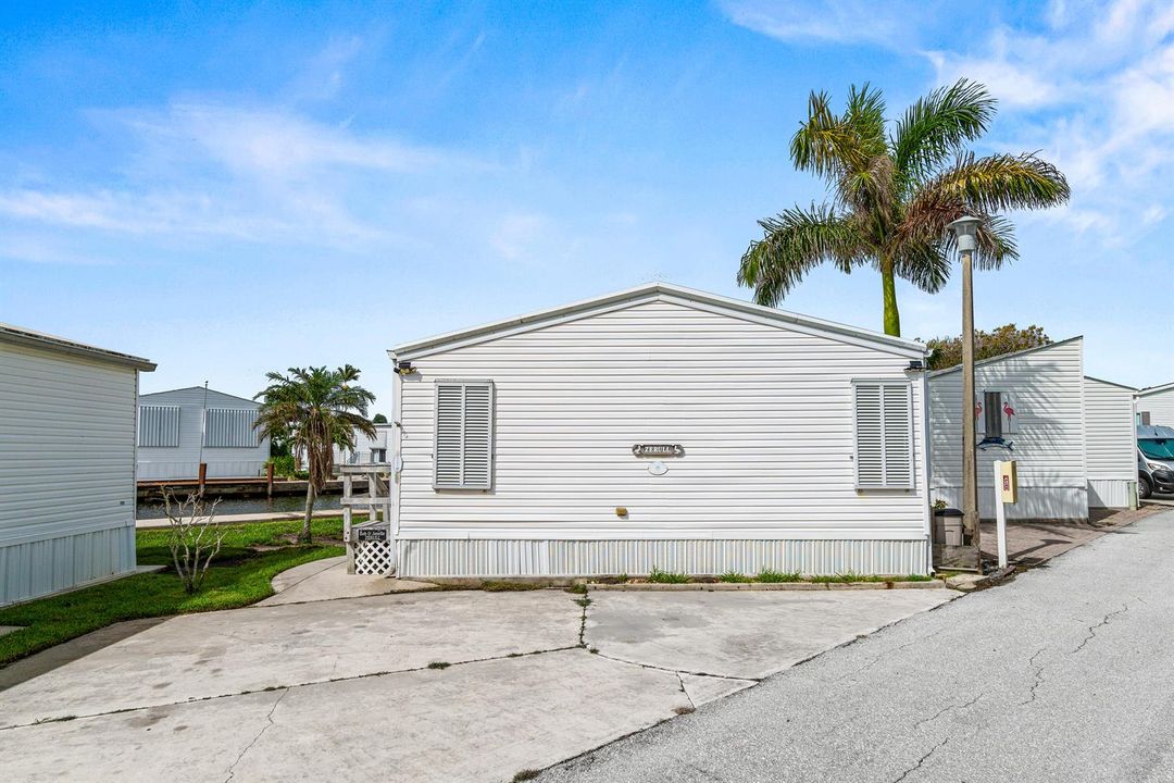 001-207MallardDrive-U-BrinyBreezes-FL-33