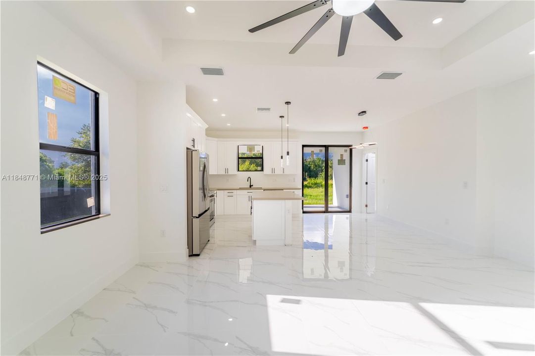 На продажу: $324,900 (3 спален, 2 ванн, 0 Квадратных фут)