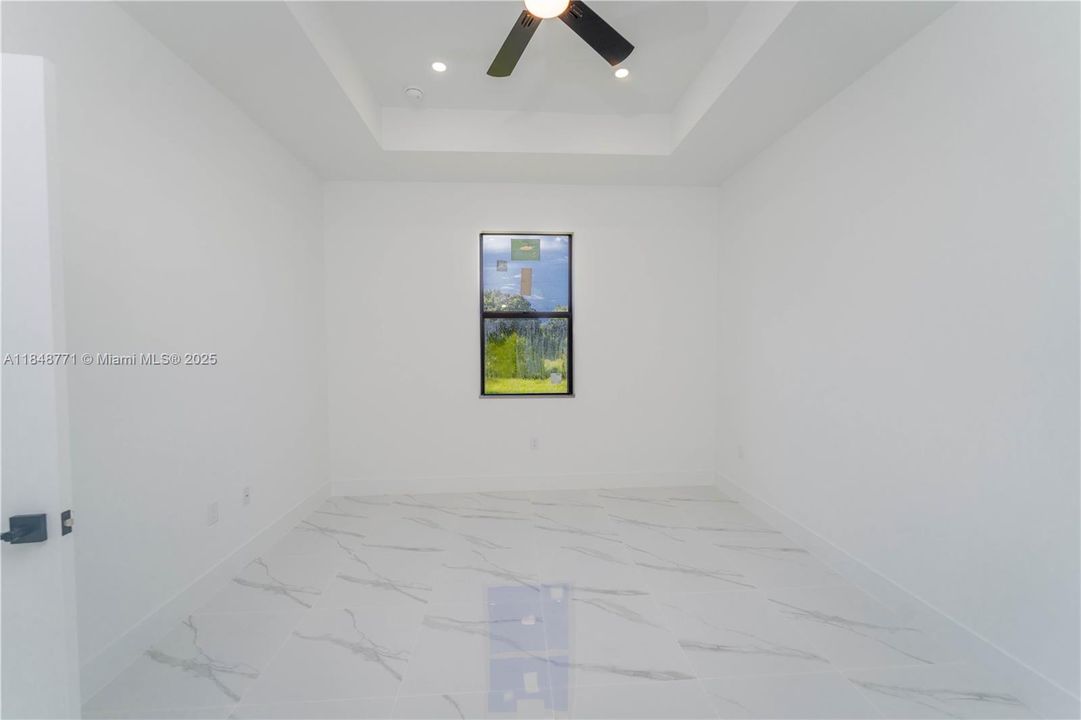 На продажу: $324,900 (3 спален, 2 ванн, 0 Квадратных фут)