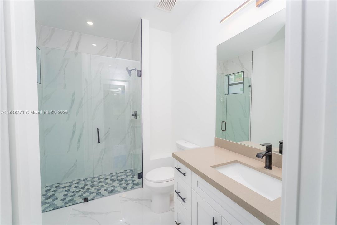 На продажу: $324,900 (3 спален, 2 ванн, 0 Квадратных фут)