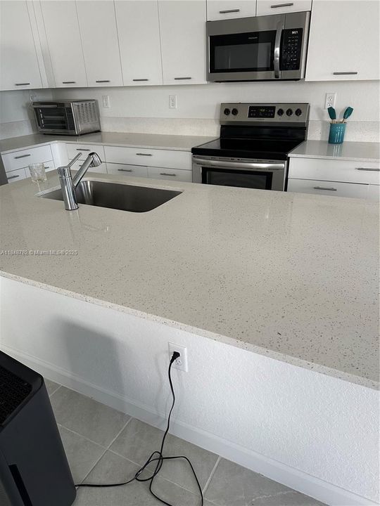 For Sale: $599,900 (3 beds, 2 baths, 1840 Square Feet)