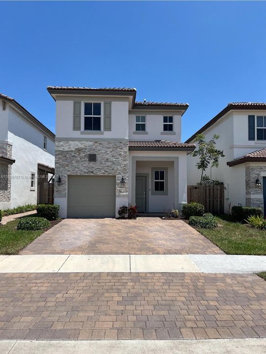 For Sale: $599,900 (3 beds, 2 baths, 1840 Square Feet)