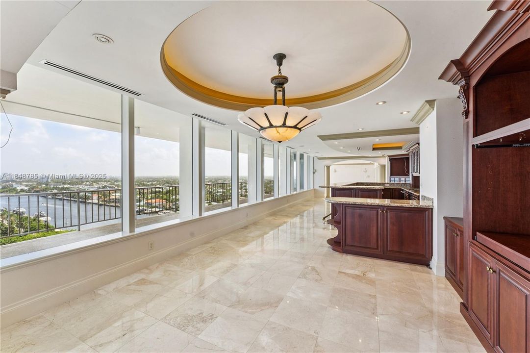 待售: $6,499,000 (5 贝兹, 4 浴室, 7986 平方英尺)