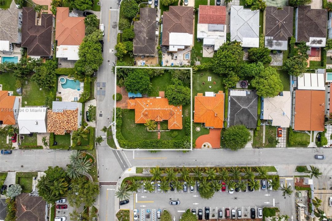 For Sale: $3,299,000 (11,760 sqft)