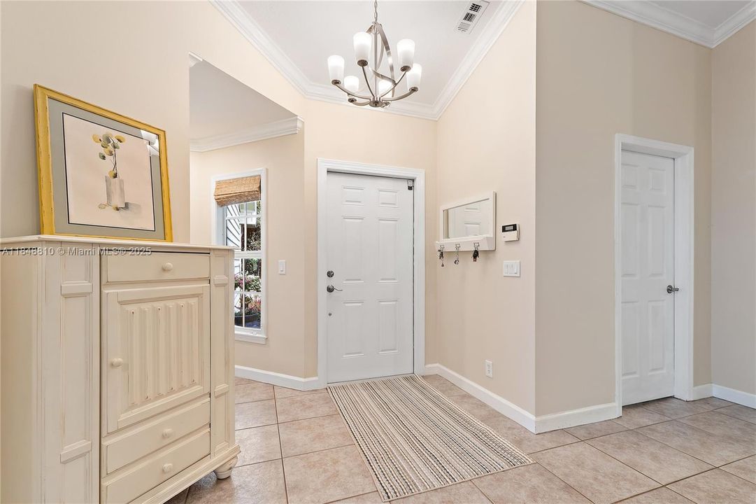 Vendido Recientemente: $729,000 (3 camas, 2 baños, 1670 Pies cuadrados)