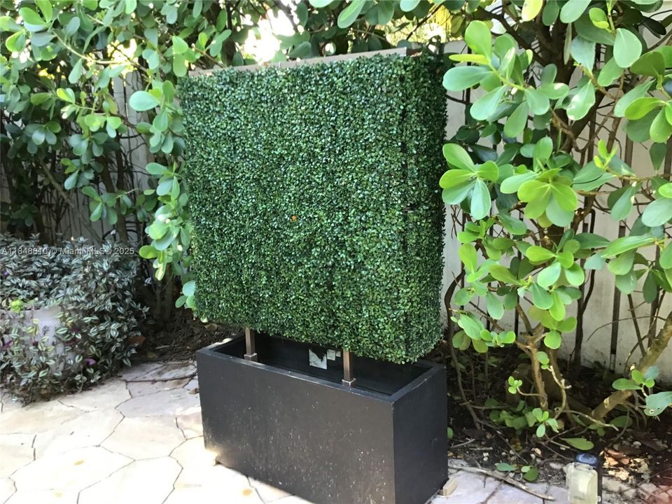 Vendido Recientemente: $729,000 (3 camas, 2 baños, 1670 Pies cuadrados)