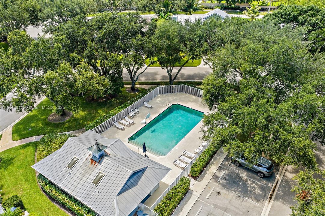 Vendido Recientemente: $729,000 (3 camas, 2 baños, 1670 Pies cuadrados)