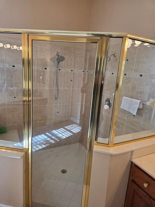 На продажу: $1,199,000 (5 спален, 4 ванн, 3229 Квадратных фут)