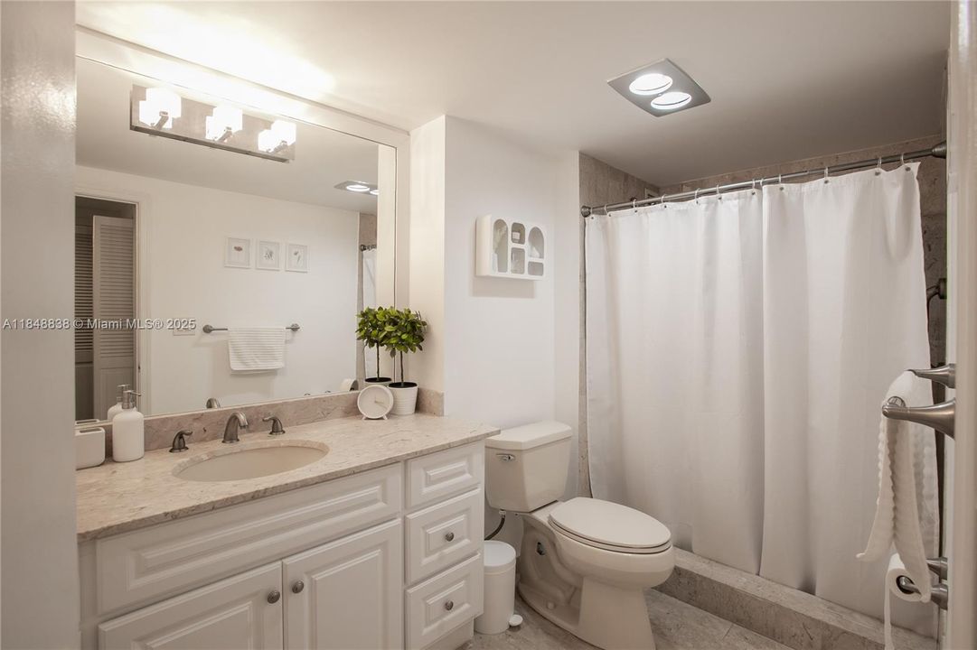 Active With Contract: $195,000 (2 beds, 2 baths, 1950 Square Feet)