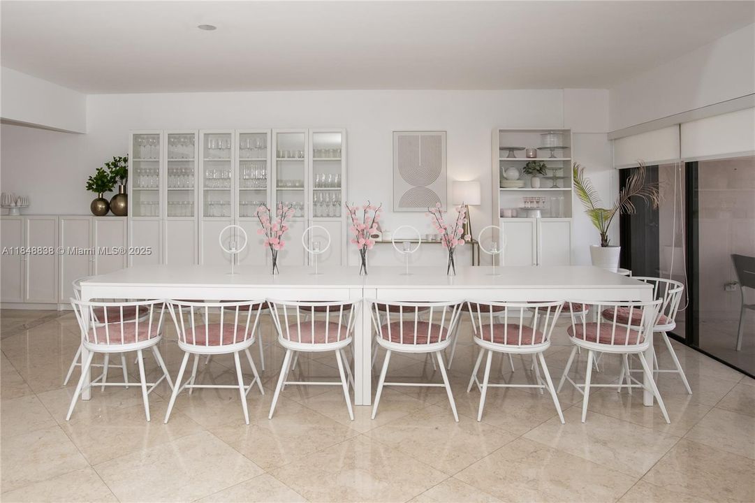 Active With Contract: $195,000 (2 beds, 2 baths, 1950 Square Feet)