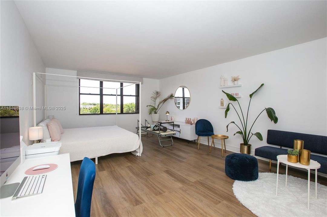 Active With Contract: $195,000 (2 beds, 2 baths, 1950 Square Feet)