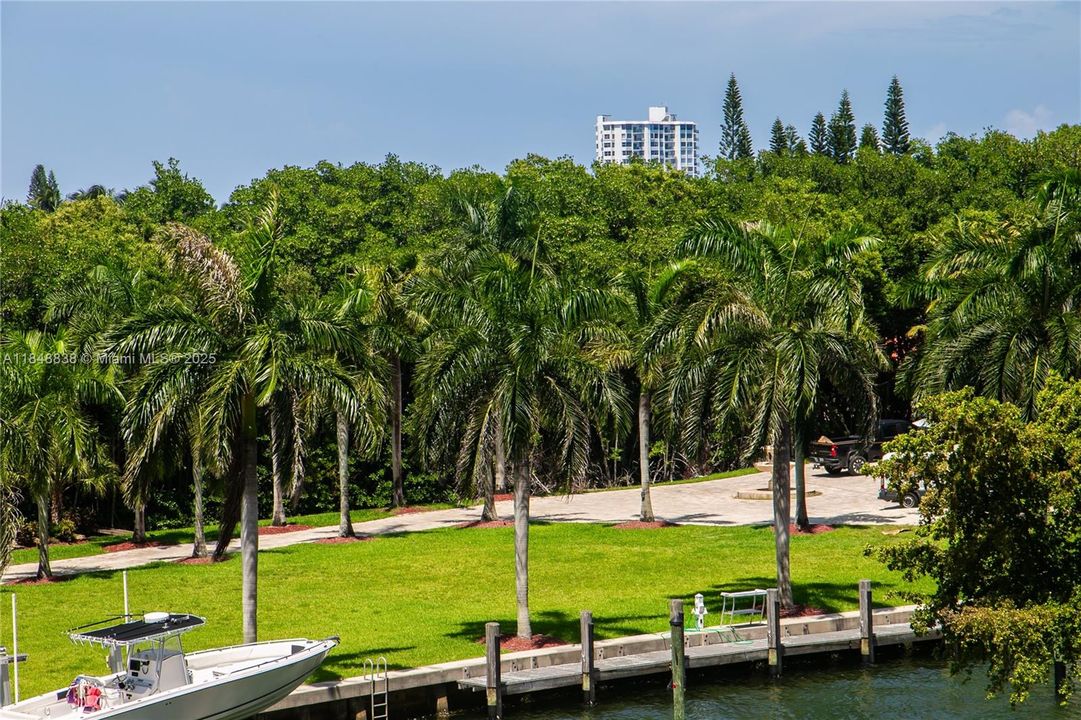 Active With Contract: $195,000 (2 beds, 2 baths, 1950 Square Feet)