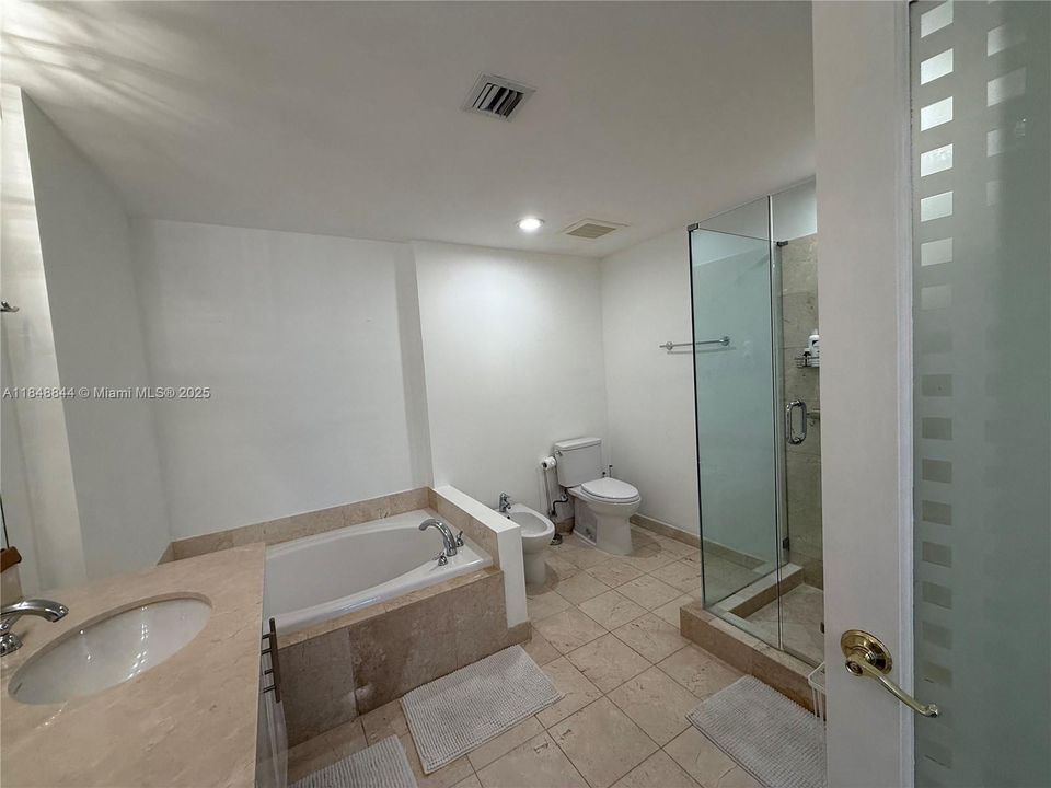 На продажу: $925,000 (3 спален, 3 ванн, 1849 Квадратных фут)