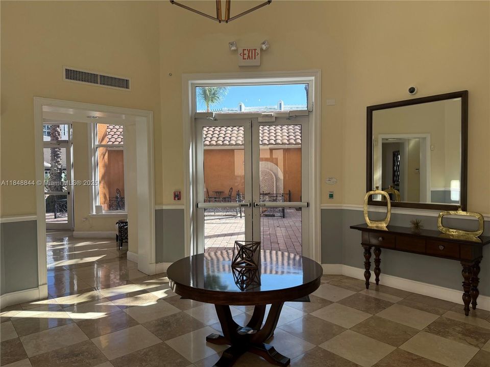 На продажу: $925,000 (3 спален, 3 ванн, 1849 Квадратных фут)