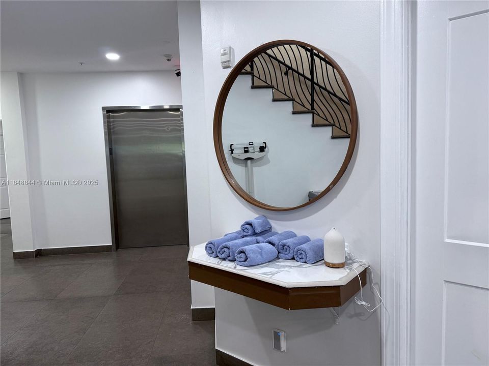 На продажу: $925,000 (3 спален, 3 ванн, 1849 Квадратных фут)