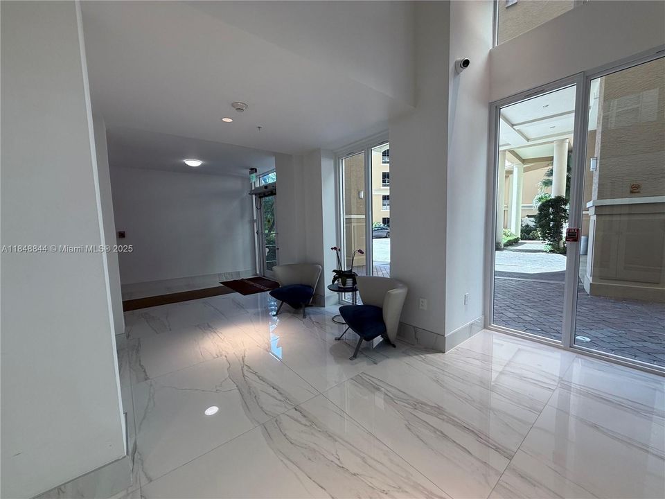 На продажу: $925,000 (3 спален, 3 ванн, 1849 Квадратных фут)