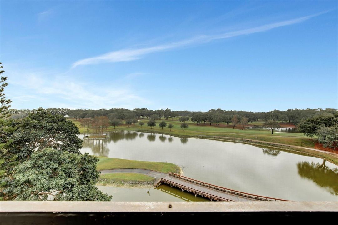 待售: $220,000 (2 贝兹, 2 浴室, 1140 平方英尺)