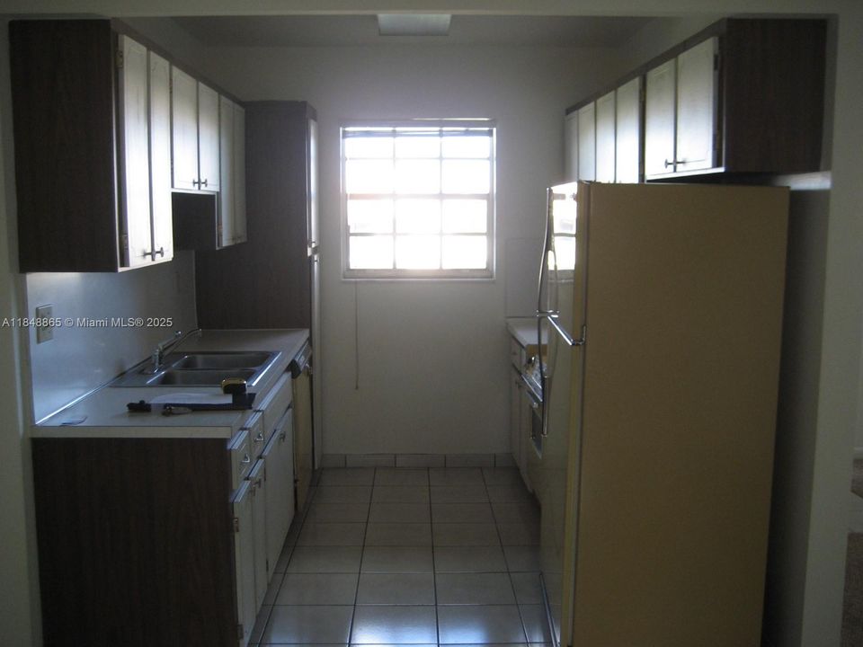 最近租的: $2,050 (1 贝兹, 1 浴室, 726 平方英尺)