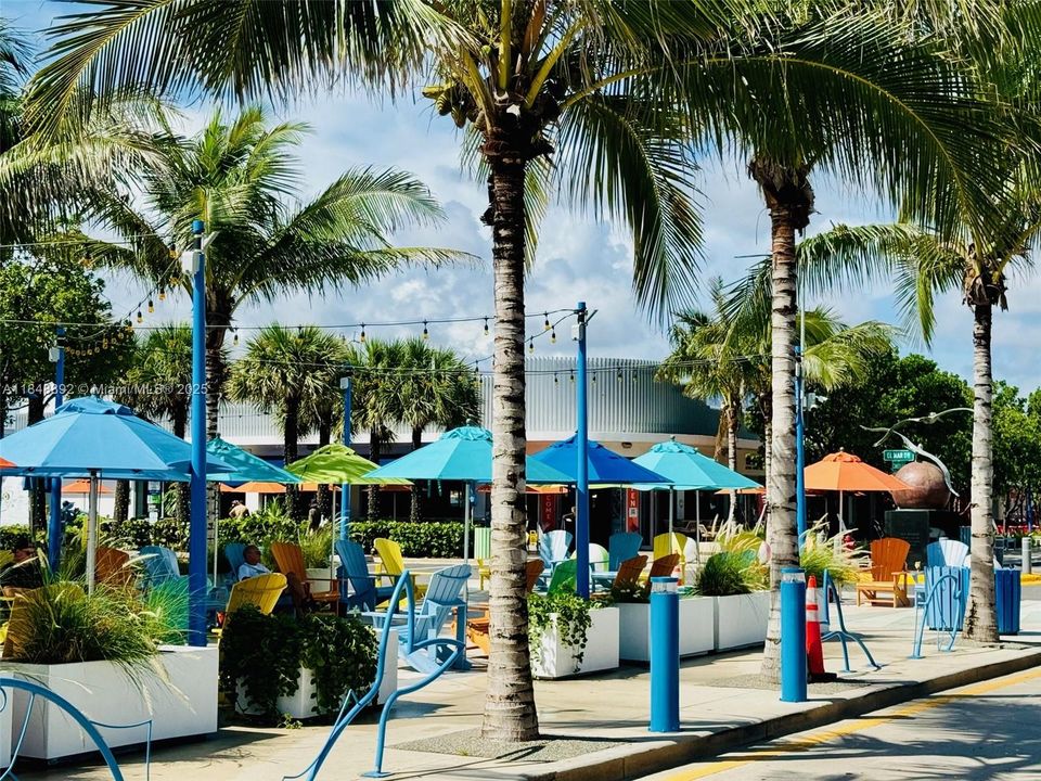 最近租的: $1,800 (1 贝兹, 1 浴室, 550 平方英尺)