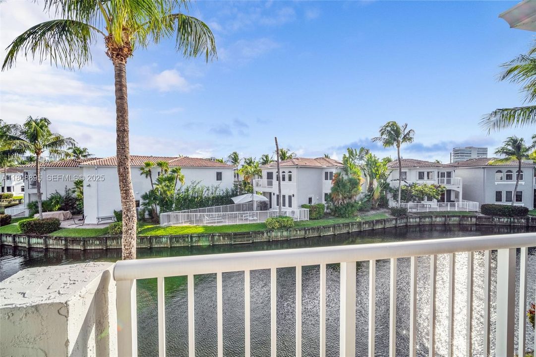 For Sale: $1,649,000 (4 beds, 3 baths, 2482 Square Feet)