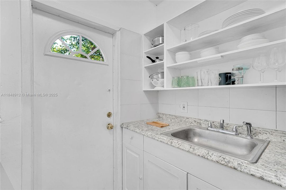 Activo con contrato: $199,999 (0 camas, 1 baños, 458 Pies cuadrados)