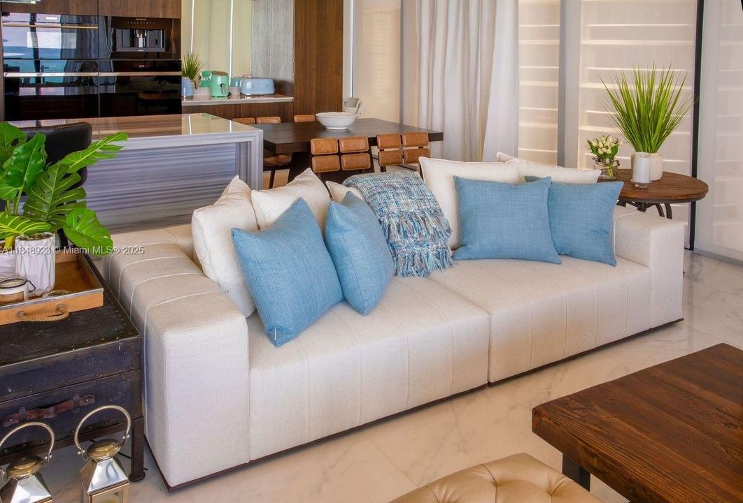 For Sale: $5,500,000 (3 beds, 3 baths, 3195 Square Feet)