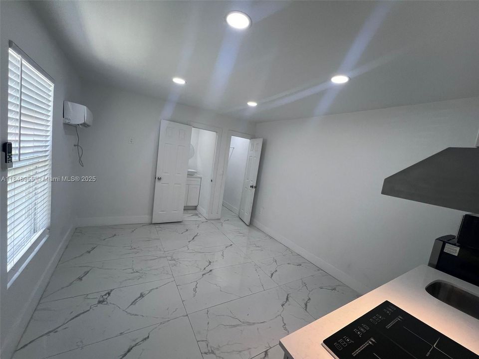 For Sale: $328,000 (6 beds, 6 baths, 0 Square Feet)