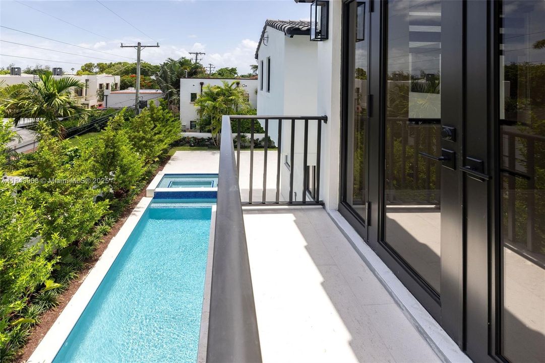 En Venta: $9,900,000 (4 camas, 3 baños, 4823 Pies cuadrados)