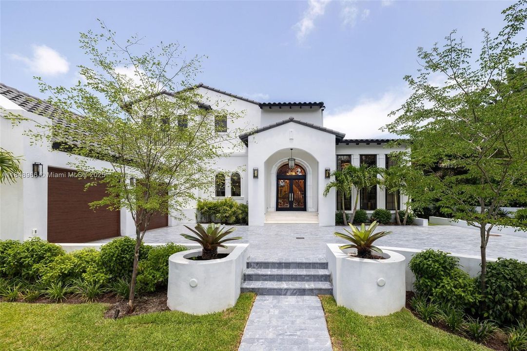 En Venta: $9,900,000 (4 camas, 3 baños, 4823 Pies cuadrados)