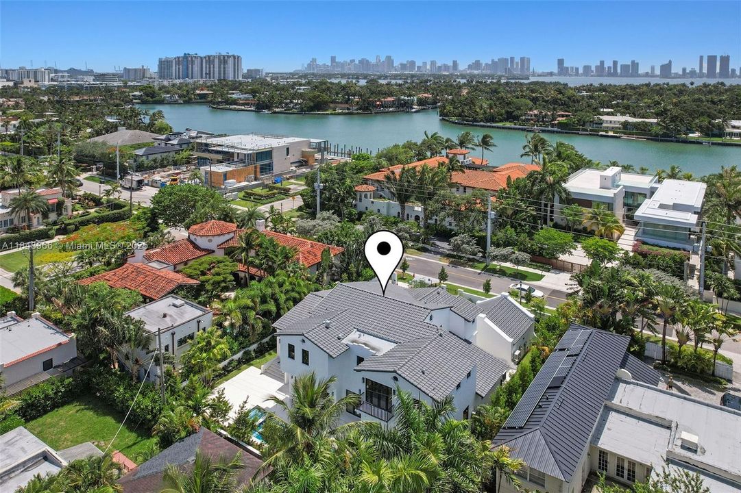 En Venta: $9,900,000 (4 camas, 3 baños, 4823 Pies cuadrados)