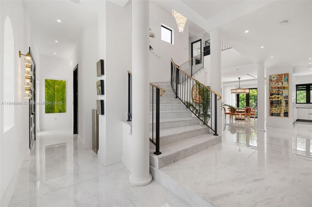 En Venta: $9,900,000 (4 camas, 3 baños, 4823 Pies cuadrados)