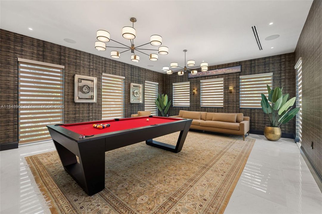 En Venta: $9,900,000 (4 camas, 3 baños, 4823 Pies cuadrados)