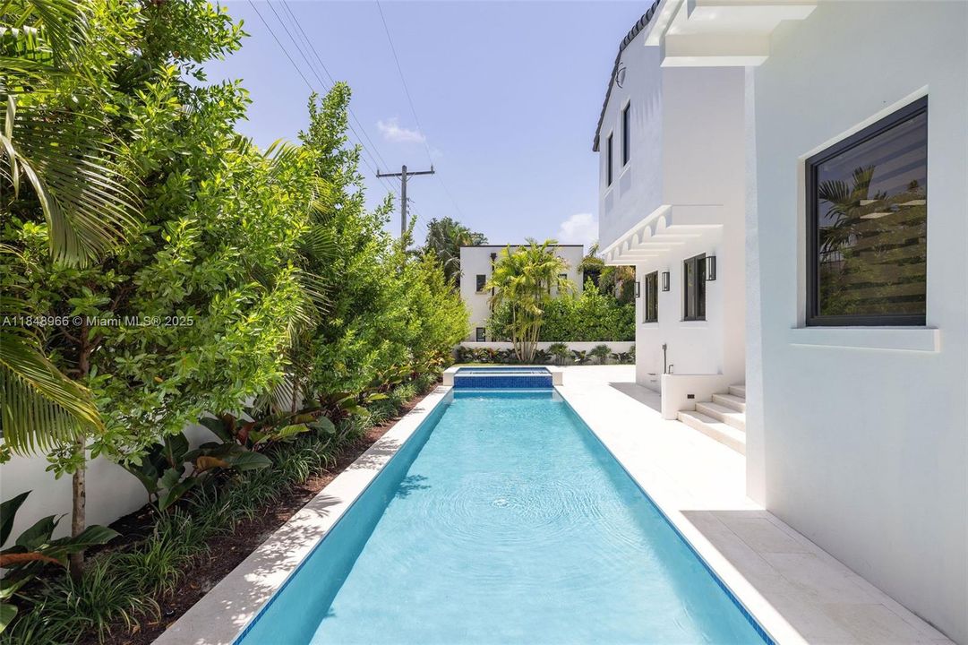 En Venta: $9,900,000 (4 camas, 3 baños, 4823 Pies cuadrados)