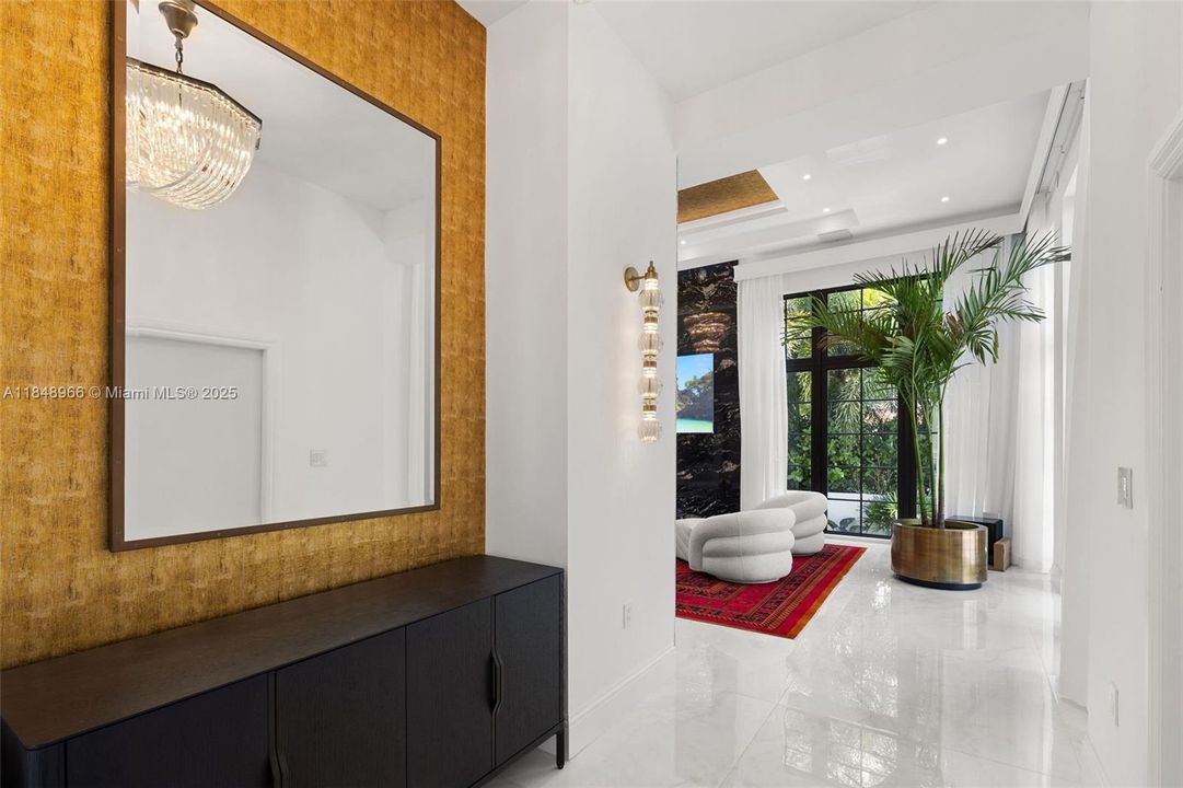 En Venta: $9,900,000 (4 camas, 3 baños, 4823 Pies cuadrados)